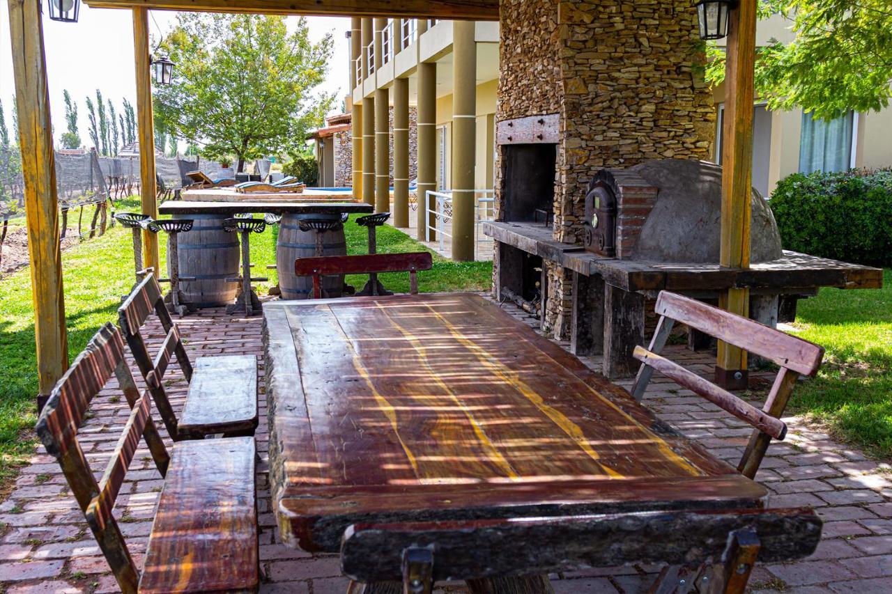 Chaglasian Wine & Suites San Rafael  Bagian luar foto