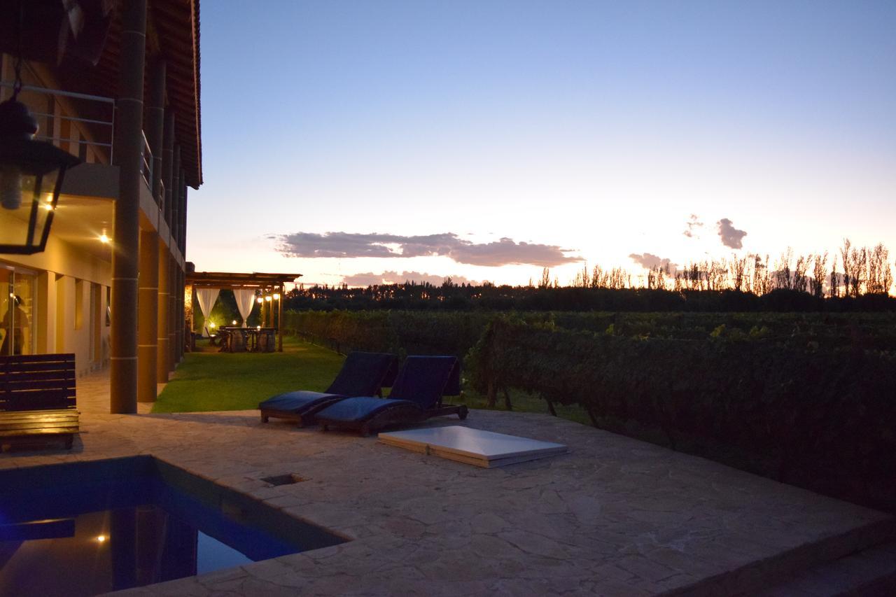 Chaglasian Wine & Suites San Rafael  Bagian luar foto