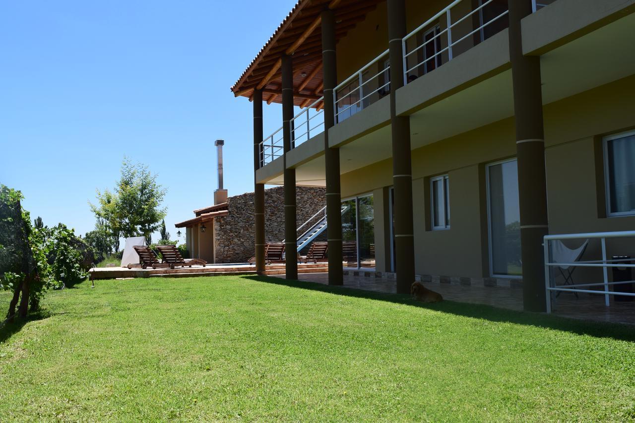 Chaglasian Wine & Suites San Rafael  Bagian luar foto