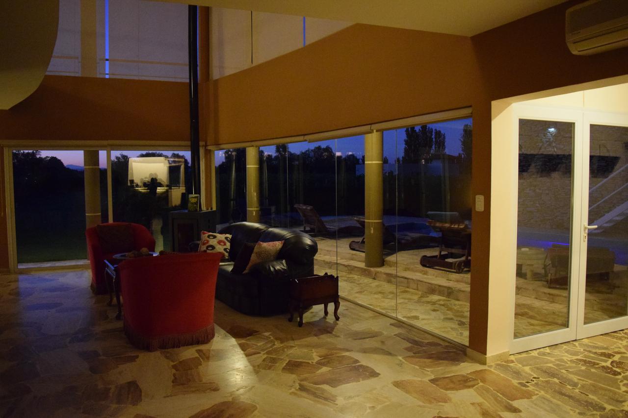 Chaglasian Wine & Suites San Rafael  Bagian luar foto